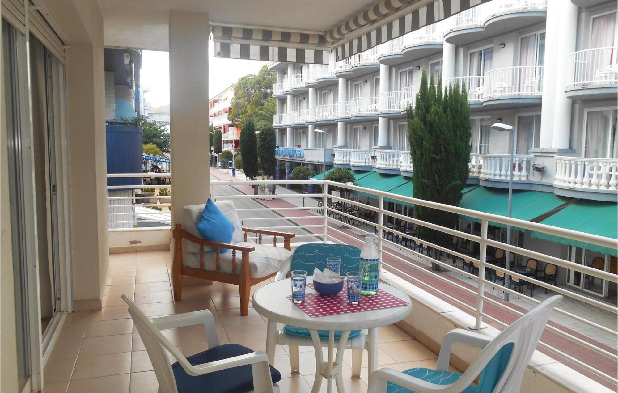 1 Bedroom Beautiful Apartment In Tossa De Mar Bagian luar foto